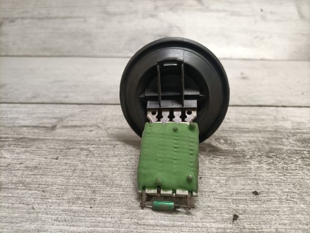 bontott VW FOX Előtét Ellenállás Fűtőmotor