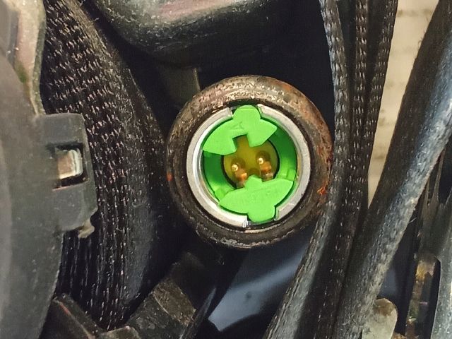 bontott VW FOX Első Biztonsági Öv Pár (Feszítővel)