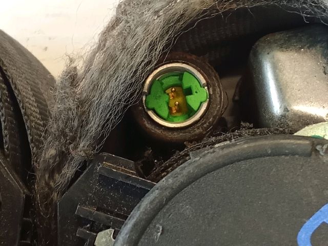 bontott VW FOX Első Biztonsági Öv Pár (Feszítővel)