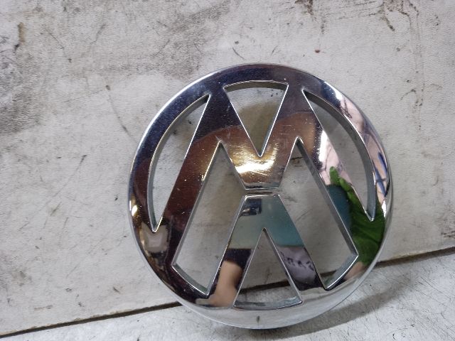 bontott VW FOX Első Embléma