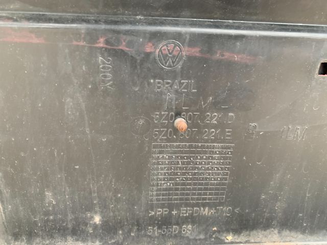 bontott VW FOX Első Lökhárító (Részeivel)