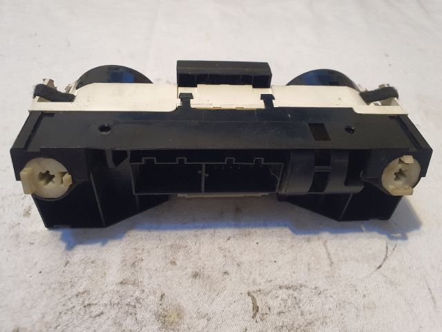 bontott VW FOX Fűtéskapcsoló (Nem klímás)