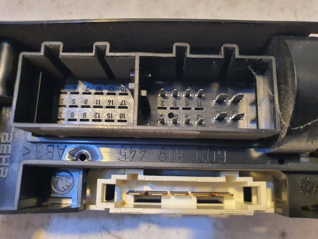 bontott VW FOX Fűtéskapcsoló (Nem klímás)