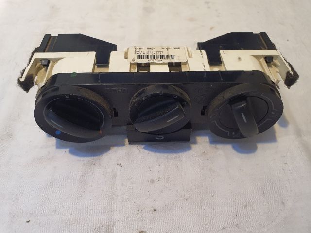 bontott VW FOX Fűtéskapcsoló (Nem klímás)