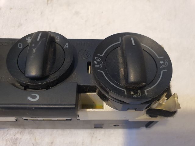 bontott VW FOX Fűtéskapcsoló (Nem klímás)