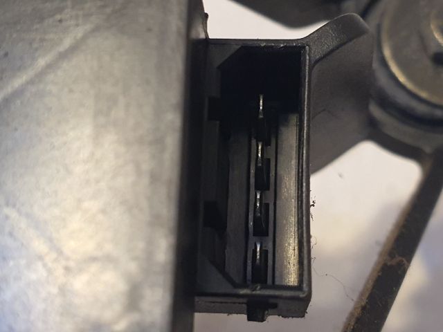 bontott VW FOX Hátsó Ablaktörlő Motor