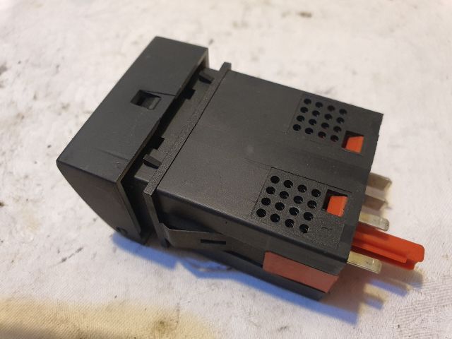 bontott VW FOX Hátsó Ködzárófény Kapcsoló