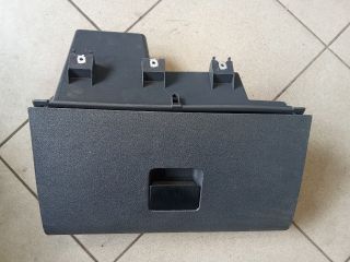 bontott VW FOX Kesztyűtartó