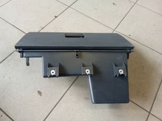 bontott VW FOX Kesztyűtartó