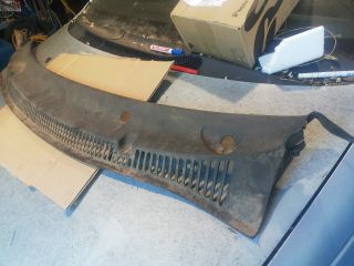 bontott VW FOX Levélrács