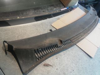 bontott VW FOX Levélrács