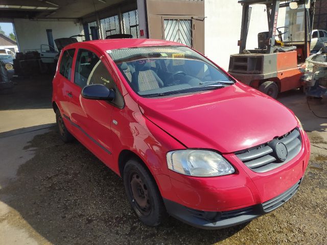 bontott VW FOX Motorháztető Zárszerkezet