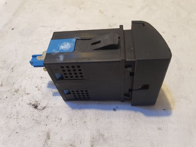 bontott VW FOX Vészvillogó Kapcsoló