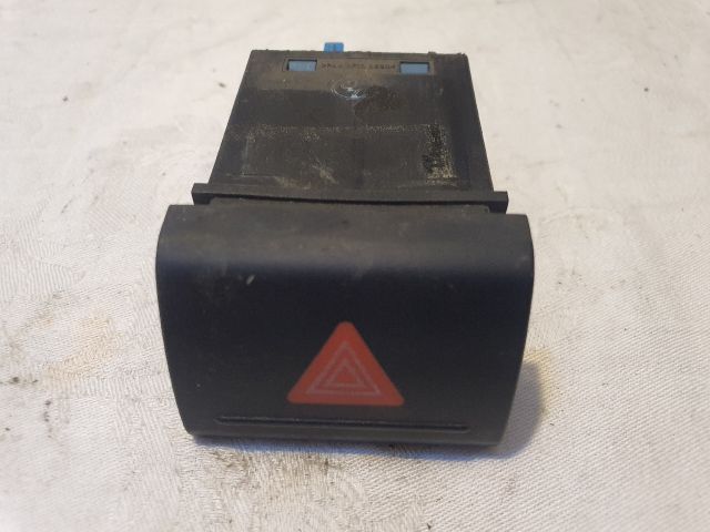 bontott VW FOX Vészvillogó Kapcsoló