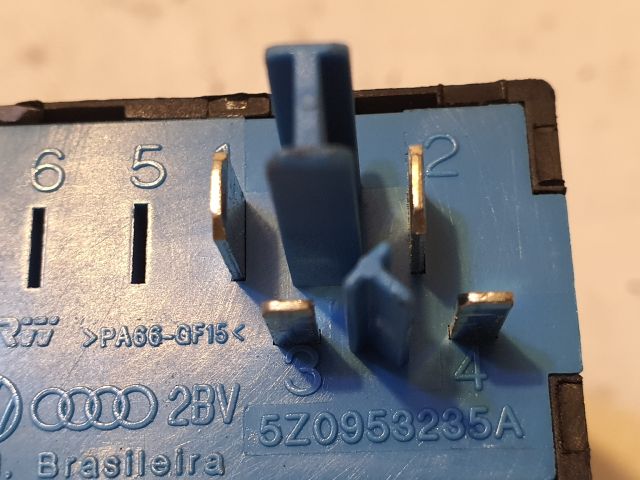 bontott VW FOX Vészvillogó Kapcsoló