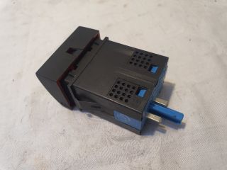 bontott VW FOX Vészvillogó Kapcsoló