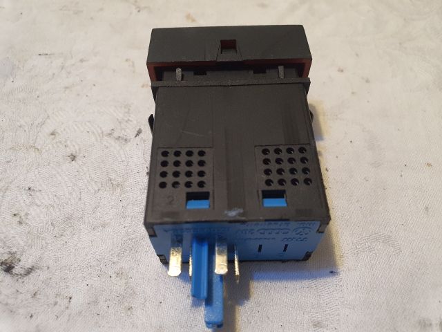 bontott VW FOX Vészvillogó Kapcsoló