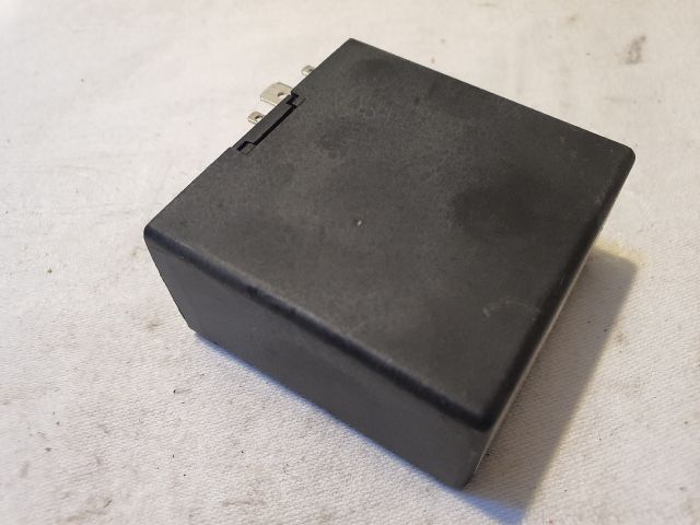 bontott VW FOX Világítás Relé