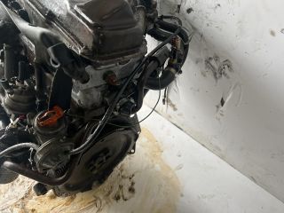 bontott VW GOLF I Motor (Fűzött blokk hengerfejjel)