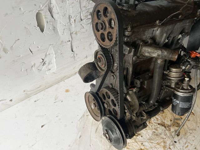 bontott VW GOLF I Motor (Fűzött blokk hengerfejjel)