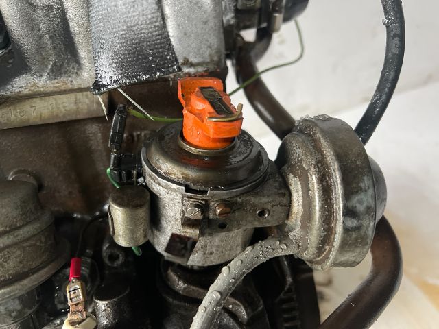 bontott VW GOLF I Motor (Fűzött blokk hengerfejjel)