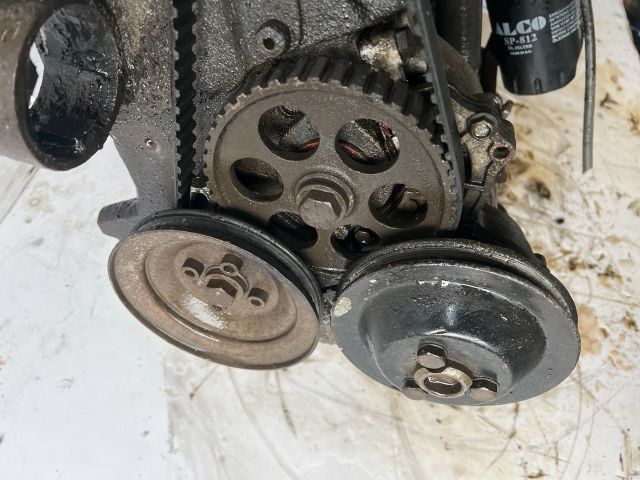 bontott VW GOLF I Motor (Fűzött blokk hengerfejjel)