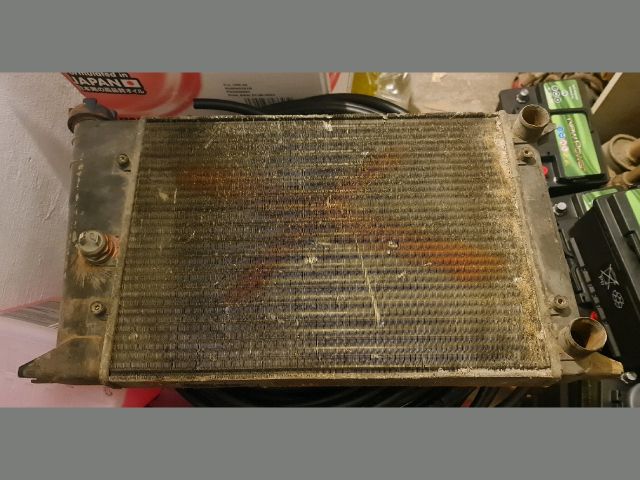 bontott VW GOLF I Vízhűtő Radiátor (Nem klímás)