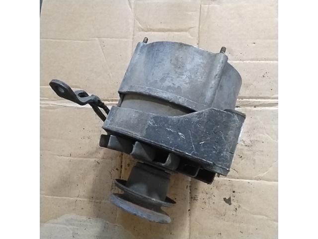 bontott VW GOLF I Generátor