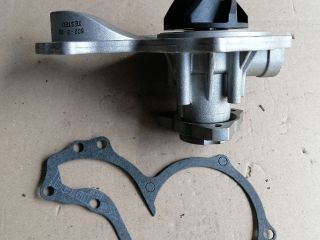 bontott VW GOLF I Vízpumpa