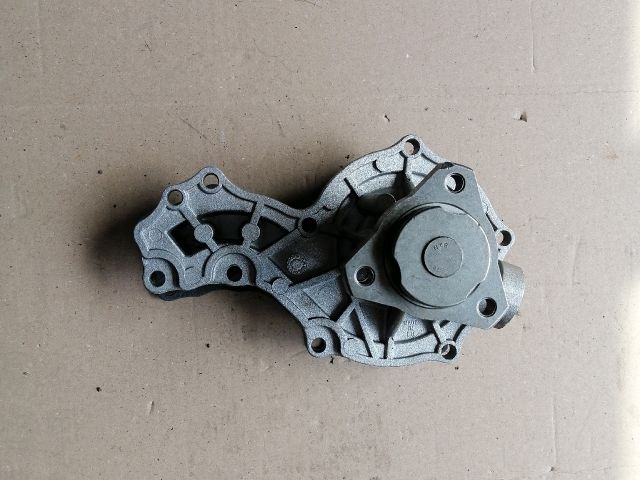 bontott VW GOLF I Vízpumpa