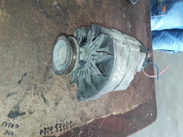 bontott VW GOLF I Generátor