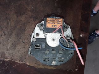 bontott VW GOLF I Generátor
