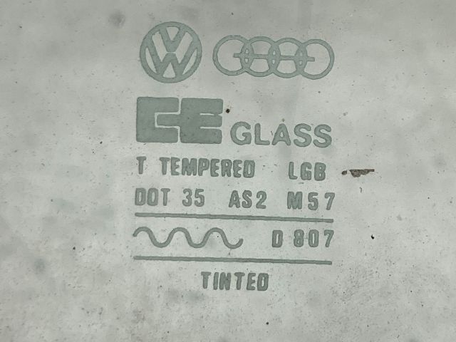 bontott VW GOLF I Jobb első Ablak