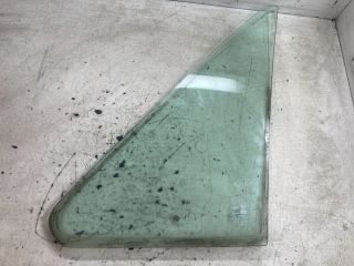 bontott VW GOLF I Jobb első Ablak