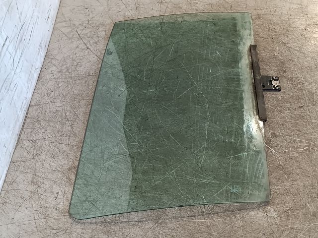 bontott VW GOLF I Jobb első Ablak