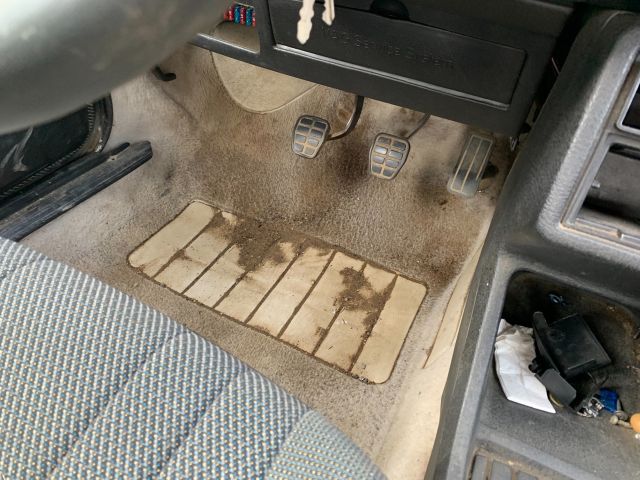 bontott VW GOLF II Bal első Csonkállvány Kerékaggyal