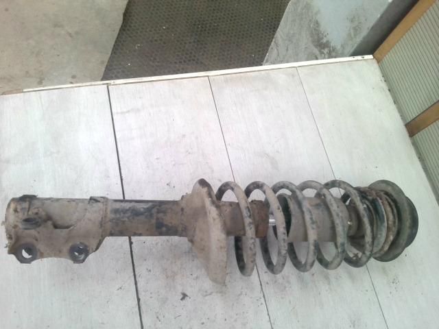 bontott VW GOLF II Bal első Gólyaláb (Lengécsillapító, Rugó)