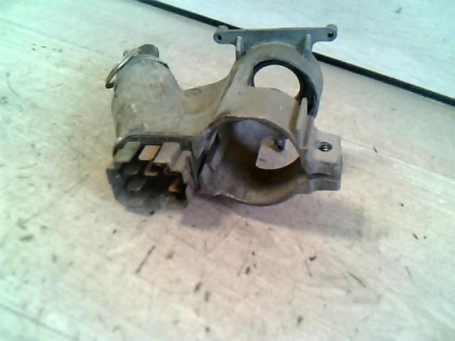 bontott VW GOLF II Gyújtáskapcsoló Házzal