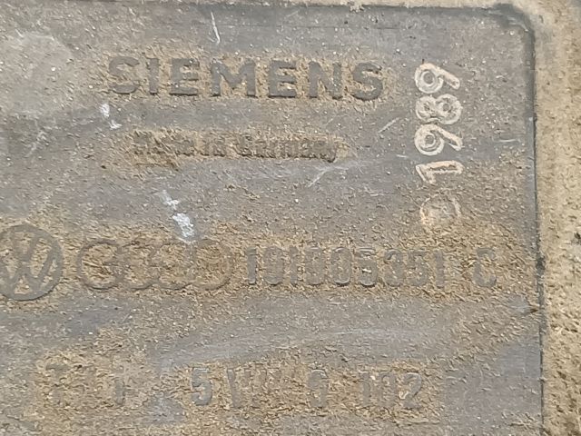 bontott VW GOLF II Motorvezérlő