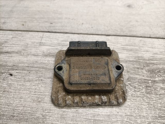 bontott VW GOLF II Motorvezérlő