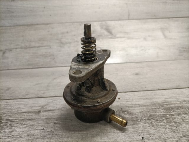 bontott VW GOLF II Üzemanyag Szivattyú