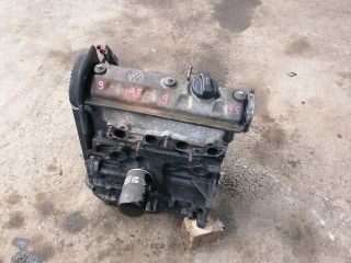 bontott VW GOLF II Motor (Fűzött blokk hengerfejjel)