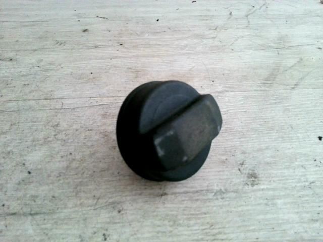 bontott VW GOLF II Tanksapka