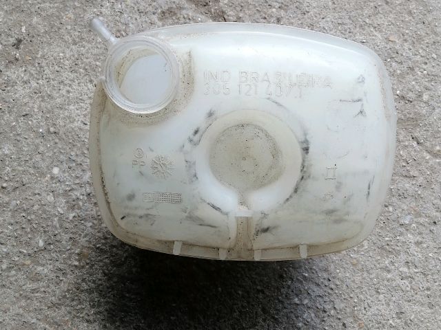 bontott VW GOLF II Kiegyenlítő Tartály