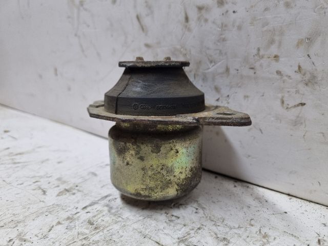 bontott VW GOLF II Motor Tartó Bak (Pozíciófüggetlen)