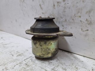 bontott VW GOLF II Motor Tartó Bak (Pozíciófüggetlen)