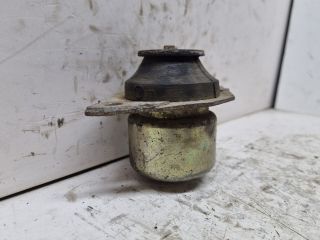 bontott VW GOLF II Motor Tartó Bak (Pozíciófüggetlen)