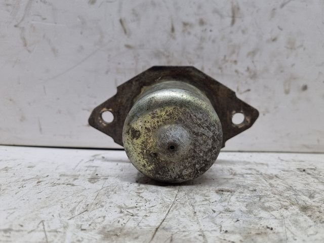 bontott VW GOLF II Motor Tartó Bak (Pozíciófüggetlen)