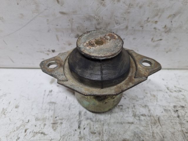 bontott VW GOLF II Motor Tartó Bak (Pozíciófüggetlen)