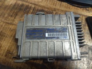 bontott VW GOLF II Motorvezérlő